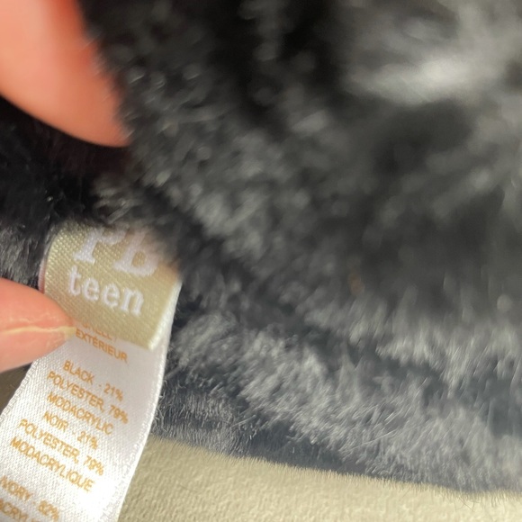 Pottery Barn Teen Jeweled Plush Penguin Speaker - Picture 9 of 16